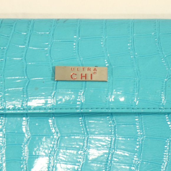 ULTRA CHI Crocodile Print Bright Blue Clutch Purse - Picture 2 of 6